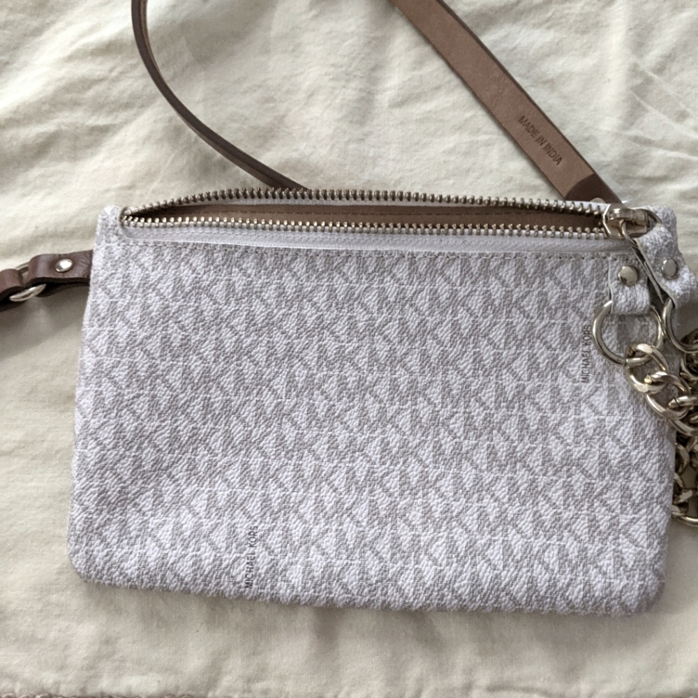 Fanny pack